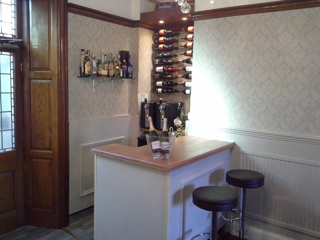 Bed and Breakfast Arundel House à Whitby Extérieur photo
